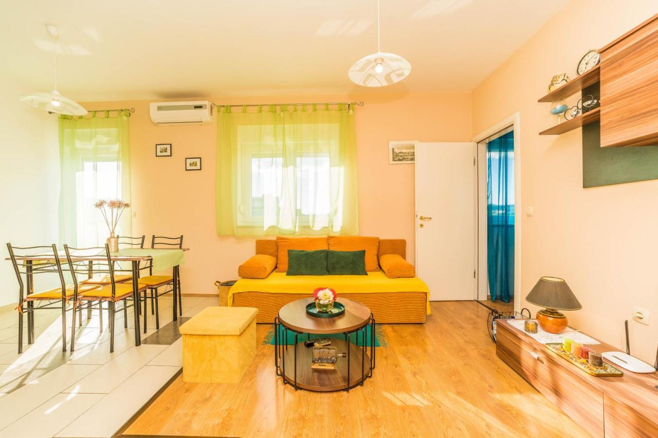 Apartments Matilda Sukošan Exterior foto